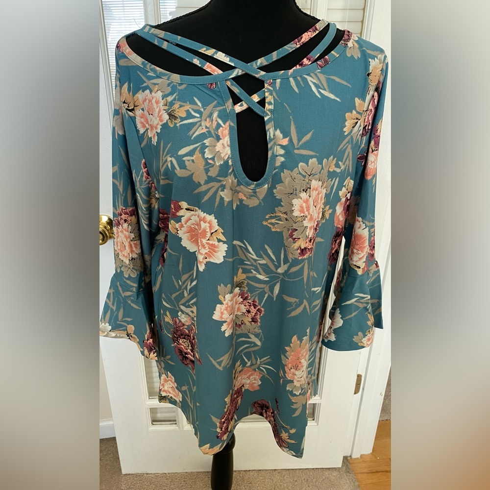 Avenue Flower Print Ruffle Sleeve Blouse